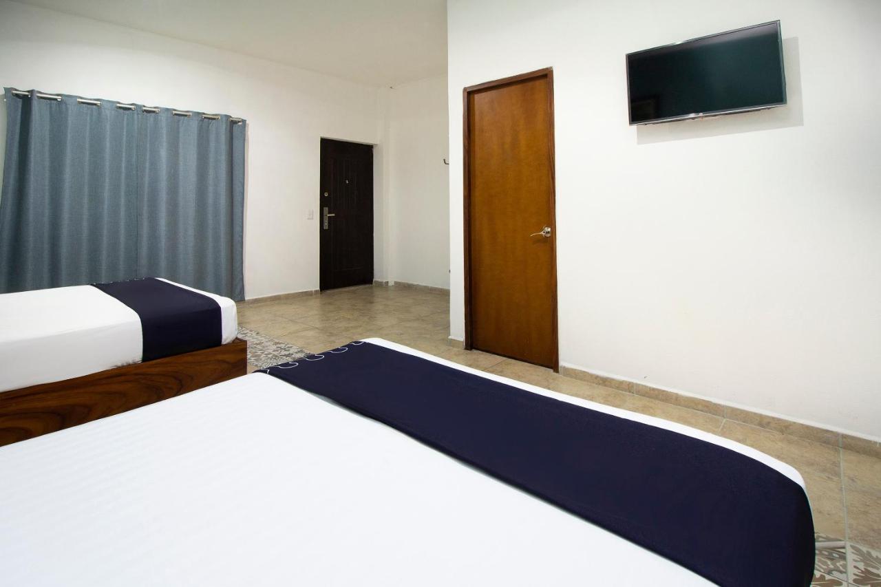 Hotel Samanu ซายูลิตา ภายนอก รูปภาพ