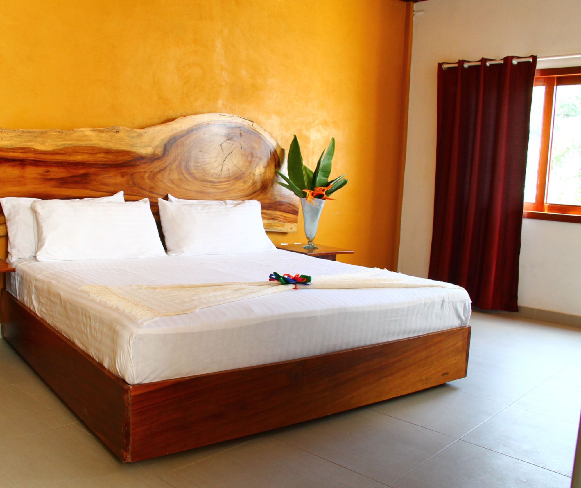 Hotel Samanu ซายูลิตา ภายนอก รูปภาพ